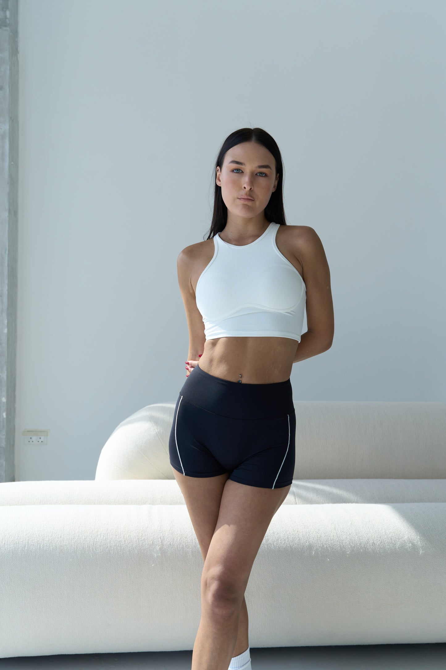 Ease Top White