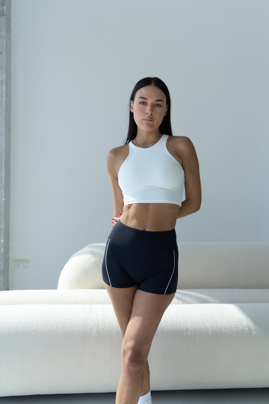 Ease Top White